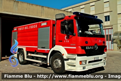 Mercedes-Benz Atego 1828 I serie
Vigili del Fuoco
Comando Provinciale di Macerata
Distaccamento Permanente di Civitanova Marche(MC)
AutoBottePompa allestimento Bai
VF 22529
Parole chiave: Mercedes-Benz Atego_1828_Iserie VF22529