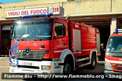 Mercedes-Benz Atego 1828 I serie
Vigili del Fuoco
Comando Provinciale di Macerata
Distaccamento Permanente di Civitanova Marche(MC)
AutoBottePompa allestimento Bai
VF 22529
Parole chiave: Mercedes-Benz Atego_1828_Iserie VF22529