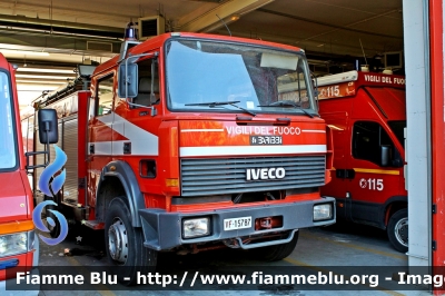 Iveco 190-26
Vigili del Fuoco
Comando Provinciale di Terni
AutoPompaSerbatoio allestimento Baribbi
VF 15787
Parole chiave: Iveco 190-26 VF15787