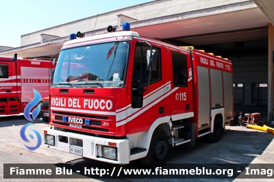 Iveco City2000 100E21 I serie
Vigili del Fuoco
Comando Provinciale di Teramo
Distaccamento Permanente di Roseto degli Abruzzi (TE)
AutoPompaSerbatoio allestimento Iveco-Magirus
VF 21283
Parole chiave: Iveco City2000_100E21_Iserie VF21283