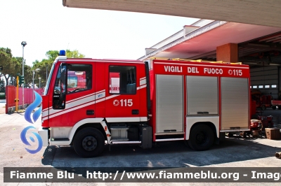 Iveco City2000 100E21 I serie
Vigili del Fuoco
Comando Provinciale di Teramo
Distaccamento Permanente di Roseto degli Abruzzi (TE)
AutoPompaSerbatoio allestimento Iveco-Magirus
VF 21283
Parole chiave: Iveco City2000_100E21_Iserie VF21283