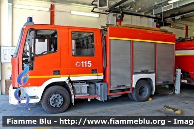 Iveco CityEuroFire 100E21 I serie
Vigili del Fuoco
Comando Provinciale di Terni
AutoPompaSerbatoio allestimento Iveco-Magirus
VF 19826
Parole chiave: Iveco CityEuroFire_100E21_Iserie VF19826