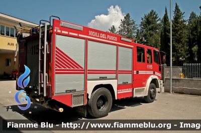 Iveco EuroFire 140E28 4x4 I serie
Vigili del Fuoco
Comando Provinciale dell'Aquila
AutoPompaSerbatoio allestimento Iveco-Magirus
VF 22699
Parole chiave: Iveco EuroFire_140E28_4x4_Iserie VF22699