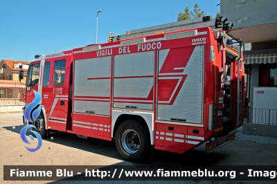 Iveco Stralis AF190S40 I serie
Vigili del Fuoco
Comando Provinciale di Ancona
Distaccamento Permanente di Senigallia (AN)
AutoPompaSerbatoio allestimento Iveco-Magirus
VF 23970
Parole chiave: Iveco Stralis_AF190S40_Iserie VF23970