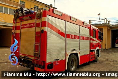 Mercedes-Benz Actros 1841 II serie
Vigili del Fuoco
Comando Provinciale di Macerata
AutoPompaSerbatoio allestimento Bai
VF 22608
Parole chiave: Mercedes-Benz Actros_1841_IIserie VF22608