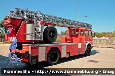 Fiat Iveco 160NC
Vigili del Fuoco
Comando Provinciale di Ancona
Distaccamento Permanente di Senigallia (AN)
AutoScala allestimento Iveco-Magirus
VF14206
Parole chiave: Fiat-Iveco 160NC VF14206