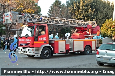 Iveco EuroFire 150E27 I serie
Vigili del Fuoco
Comando Provinciale di Ascoli Piceno
Autoscala da 37 metri allestimento Iveco-Magirus
VF 19236
Parole chiave: Iveco EuroFire_150E27_Iserie VF19236