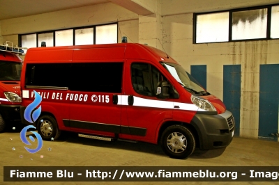 Fiat Ducato X250
Vigili del Fuoco
Comando Provinciale dell'Aquila
Nucleo Nucleare Batteriologico Chimico Radioattivo
Laboratorio mobile
VF 26393

Parole chiave: Fiat Ducato_X250 VF26393