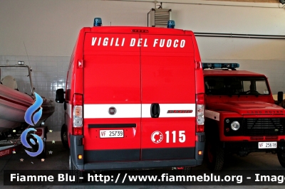 Fiat Ducato X250
Vigili del Fuoco
Comando Provinciale di Teramo
Nucleo Sommozzatori di Roseto degli Abruzzi (TE)
VF25739
Parole chiave: Fiat Ducato_X250 VF25739