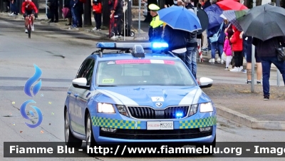 Skoda Octavia Wagon V serie
Polizia di Stato
Polizia Stradale
Allestimento Focaccia
Decorazione Grafica Artlantis
POLIZIA M5202
in scorta al Giro d'Italia 2021
Vettura "2"
Parole chiave: Skoda / Octavia_Wagon_Vserie / POLIZIAM5202 / Giro_D_Italia_2021