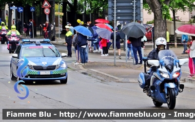 Yamaha FJR 1300 II serie
Polizia di Stato
Polizia Stradale
Allestimento Elevox
POLIZIA G3097
in scorta al Giro d'Italia 2021
Moto "Rossa"
Parole chiave: Yamaha / FJR_1300_IIserie / POLIZIAG3097 / Giro_D_Italia_2021