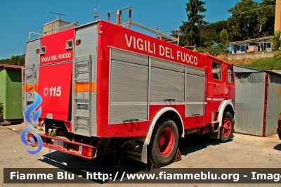 Iveco OM 160
Vigili del Fuoco
Comando Provinciale di Macerata
AutoPompaSerbatoio allestimento Baribbi
VF 11709
Mezzo Dismesso
Parole chiave: Iveco OM 160 VF11709