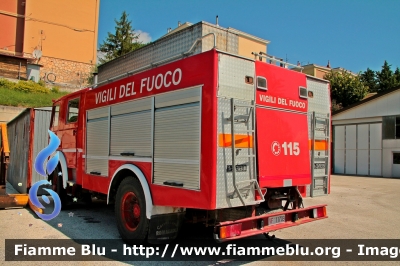 Iveco OM 160
Vigili del Fuoco
Comando Provinciale di Macerata
AutoPompaSerbatoio allestimento Baribbi
VF 11709
Mezzo Dismesso
Parole chiave: Iveco OM 160 VF11709