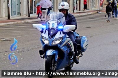 Yamaha FJR 1300 II serie 
Polizia di Stato 
Polizia Stradale 
Allestimento Elevox 
in scorta al Giro d'Italia 2021 
Moto "8"
Parole chiave: Yamaha / FJR_1300_IIserie / Giro_D_Italia_2021