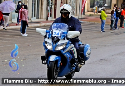 Yamaha FJR 1300 II serie
Polizia di Stato
Polizia Stradale
Allestimento Elevox
POLIZIA G3149
in scorta al Giro d'Italia 2021
Moto "24"
Parole chiave: Yamaha / FJR_1300_IIserie / POLIZIAG3149 / Giro_D_Italia_2021