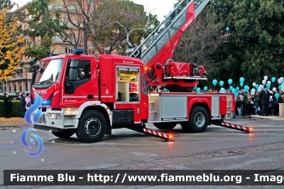 Iveco EuroCargo 180E32 IV Serie
Vigili del Fuoco
Comando Provinciale di Ascoli
AutoScala M39L da 39 metri allestimento Magirus
VF 28958
Parole chiave: Iveco EuroCargo_180E32_IVSerie VF28985 santa_Barbara_2018