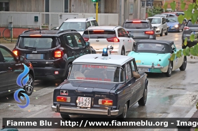 Alfa Romeo Giulia Super 1.6
Carabinieri
Veicolo storico
EI 459567
Millrmiglia 2023
Parole chiave: Alfa_Romeo Giulia_Super_1.6 EI459567 Milemiglia_2023