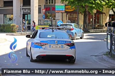 Alfa Romeo Nuova Giulia Restyle
Polizia Locale Macerata
Allestimento Celiani
POLIZIA LOCALE YA 718 AN
Parole chiave: Alfa_Romeo / Nuova_Giulia_Restyle / POLIZIALOCALEYA718AN