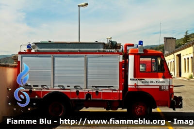 Iveco 60-10
Vigili del Fuoco
Comando Provinciale di Teramo
Polisoccorso allestimento Baribbi
VF 13748
Parole chiave: Iveco 60-10 VF13748