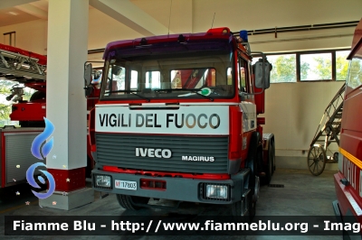 Iveco 330-36
Vigili del Fuoco
Comando Provinciale di Perugia
Distaccamento Permanente di Foligno (PG)
Trattore con Gru Fassi F240
VF 17803
Parole chiave: Iveco 330-36 VF17803