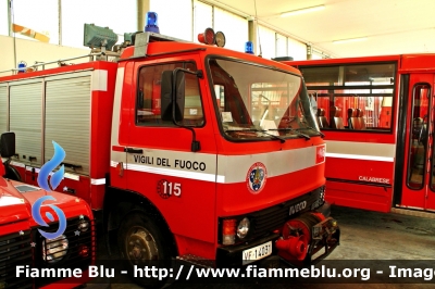 Iveco 60-10
Vigili del Fuoco
Comando Provinciale di Macerata
Nucleo NBCR Ex Polisoccorso allestimento Baribbi
VF 14031
Parole chiave: Iveco 60-10 VF14031