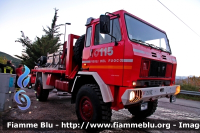 Iveco 80-17
Vigili del Fuoco
Comando Provinciale di Ascoli Piceno
VF 25252
Parole chiave: Iveco 80-17 VF25252