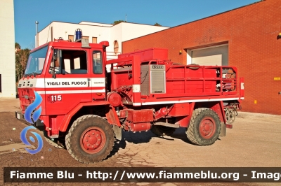 Iveco 90PC
Vigili del Fuoco
Comando Provinciale di Ancona
Distaccamento Permanente di Osimo (AN)
VF 15863
Parole chiave: Iveco 90PC VF15863