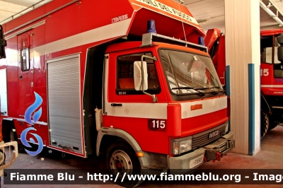 Iveco Zeta 95-14
Vigili del Fuoco
Comando Provinciale dell'Aquila 
Polilogistico allestimento Baribbi
VF 15901
Parole chiave: Iveco Zeta 95-14 VF15901