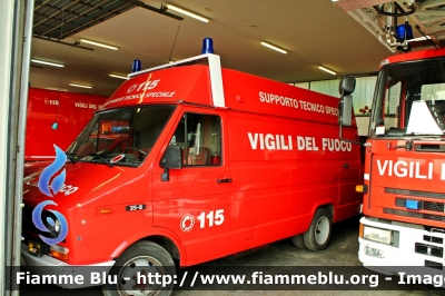 Iveco Daily I serie
Vigili del Fuoco
Comando Provinciale di Macerata
Supporto Tecnico Speciale
VF 15621
Parole chiave: Iveco Daily_Iserie VF15621