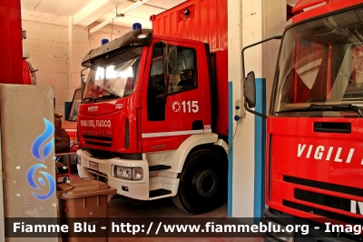 Iveco EuroCargo 180E28 II serie
Vigili del Fuoco
Comando Provinciale dell'Aquila 
Nucleo NBCR
allestimento Iveco-Magirus
VF 23717
Parole chiave: Iveco EuroCargo_180E28_IIserie VF23717