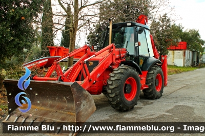 JCB 4CX
Vigili del Fuoco
Comando Provinciale di Macerata
Gruppo Operativo Speciale Marche 
VF 21662
Parole chiave: JCB 4CX VF21662