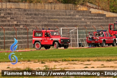 Land Rover Defender 90
Vigili del Fuoco
Comando Provinciale di Ascoli Piceno
VF 19589
Parole chiave: Land-Rover Defender_90 VF19589