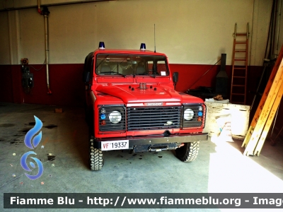 Land Rover Defender 130
Vigili del Fuoco
Comando Provinciale di Perugia
Distaccamento Volontario di Norcia
VF 19337
Parole chiave: Land-Rover Defender_130 VF19337