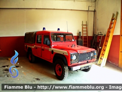 Land Rover Defender 130
Vigili Del Fuoco
Comando Provinvciale di Perugia
Distaccamento Volontario di Norcia
VF 19337
Parole chiave: Land-Rover Defender_130 VF19337