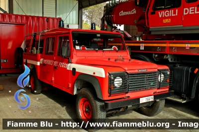 Land Rover Defender 130
Vigili del Fuoco
Comando Provinciale di Macerata
VF 19915
Parole chiave: Land-Rover Defender_130 VF19915