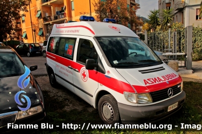 Mercedes-Benz Vito I serie
Croce Rossa Italiana
Comitato Locale di Ascoli Piceno
Allestita Mariani Fratelli
CRI A169A

Si ringrazia il personale per la disponibilità
Parole chiave: Mercedes-Benz Vito_Iserie CRIA169A