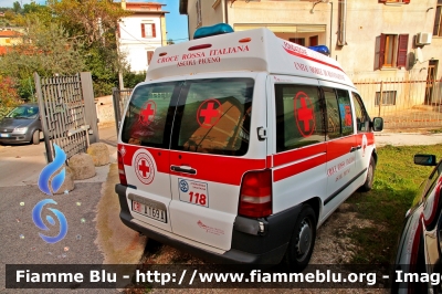 Mercedes-Benz Vito I serie
Croce Rossa Italiana
Comitato Locale di Ascoli Piceno
Allestita Mariani Fratelli
CRI A169A

Si ringrazia il personale per la disponibilità
Parole chiave: Mercedes-Benz Vito_Iserie CRIA169A