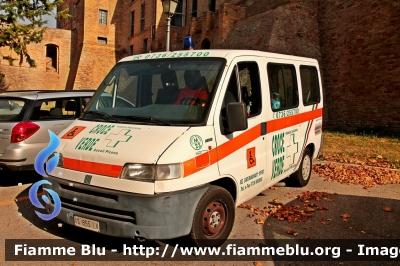 Fiat Ducato II serie
Pubblica Assistenza 
Croce Verde
Ascoli Piceno (AP)
Sezione di Offida
Allestimento Cevi
Parole chiave: Fiat Ducato_IIserie Ambulanza