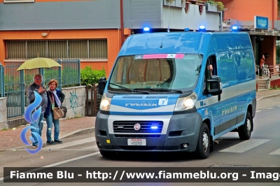 Fiat Ducato X250
Polizia di Stato
Polizia Stradale
POLIZIA H3293
In scorta al Giro d'Italia 2018
Parole chiave: Fiat Ducato_X250 POLIZIAh3293 Giro_d_Italia_2018