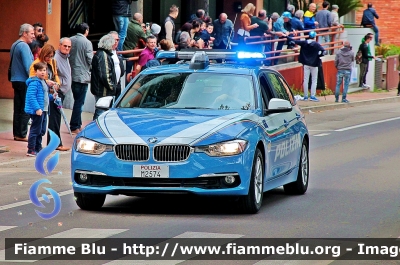 Bmw 318 Touring F31 restyle
Polizia di Stato
Polizia Stradale
POLIZIA M2574
In scorta al Giro d'Italia 2018
Parole chiave: Bmw 318_Touring_F31_restyle POLIZIAM2574 Giro_d_Italia_2018