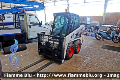 Bobcat S100
Protezione Civile
C.I.V.E.S. Teramo
Parole chiave: Bobcat S100