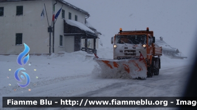 Iveco 80-17
Veneto Strade
Direzione Operativa di Belluno
Parole chiave: Iveco 80-17