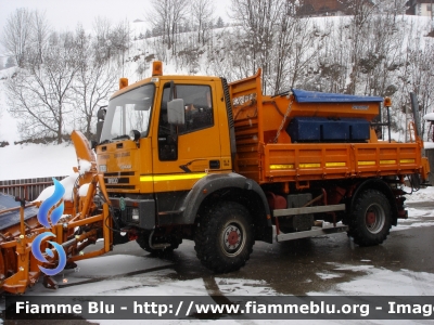 Iveco EuroCargo 95E21 4x4 I serie
Provincia di Bolzano
Servizio Strade
Parole chiave: Iveco EuroCargo_95E21_4x4_Iserie