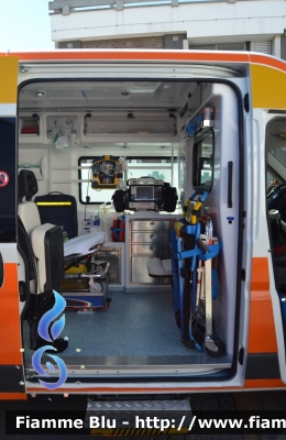 Fiat Ducato X250
118 Romagna Soccorso
Azienda USL Rimini
"BRAVO 08"
Ambulanza allestita Boneschi
-Particolare del vano sanitario-

*Si ringrazia il personale per la disponibilità e la collaborazione dimostrata*
Parole chiave: Fiat Ducato_X250 Ambulanza