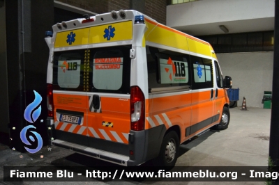 Fiat Ducato X290
118 Romagna Soccorso
Azienda USL della Romagna
Ambito Territoriale di Rimini
"BRAVO 10"
Allestita Aricar
Parole chiave: Fiat Ducato_X290 118_Rimini_Soccorso Ambulanza