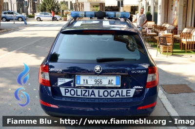 Skoda Octavia Wagon IV serie 4x4
Polizia Locale
Cavaion Veronese (VR)
POLIZIA LOCALE YA 956 AC
Parole chiave: Skoda Octavia_Wagon_IVserie_4x4 POLIZIALOCALEYA956AC Le_Giornate_della_Polizia_Locale_2018