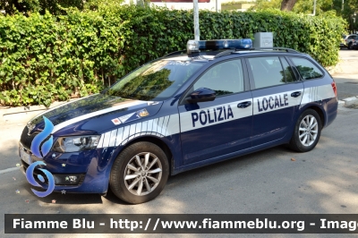 Skoda Octavia Wagon IV serie 4x4
Polizia Locale
Cavaion Veronese (VR)
POLIZIA LOCALE YA 956 AC
Parole chiave: Skoda Octavia_Wagon_IVserie_4x4 POLIZIALOCALEYA956AC Le_Giornate_della_Polizia_Locale_2018