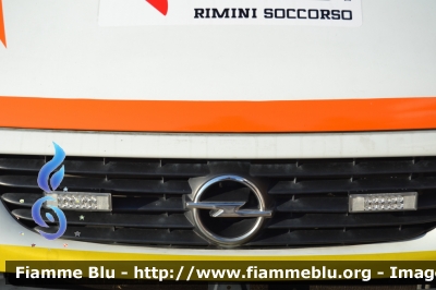 Opel Movano I serie
118 Romagna Soccorso
Azienda Usl della Romagna
Ambito Territoriale di Rimini
Unità trasporto materiali Maxiemergenze
"PAPA 3"
-Particolare del frontale-
Parole chiave: 118_Rimini Opel_Movano I_serie Maxiemergenze