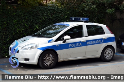 Fiat Grande Punto
Polizia Municipale
Gabicce Mare (PU)
Parole chiave: Fiat Grande_Punto Le_Giornate_della_Polizia_Locale_2018