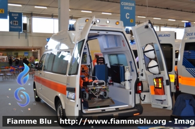 Volkswagen Transporter T5 restyle
Ambulanza di Soccorso
Veicolo dimostrativo Mariani Fratelli
Parole chiave: Volkswagen Transporter_T5_restyle Ambulanza Reas_2011